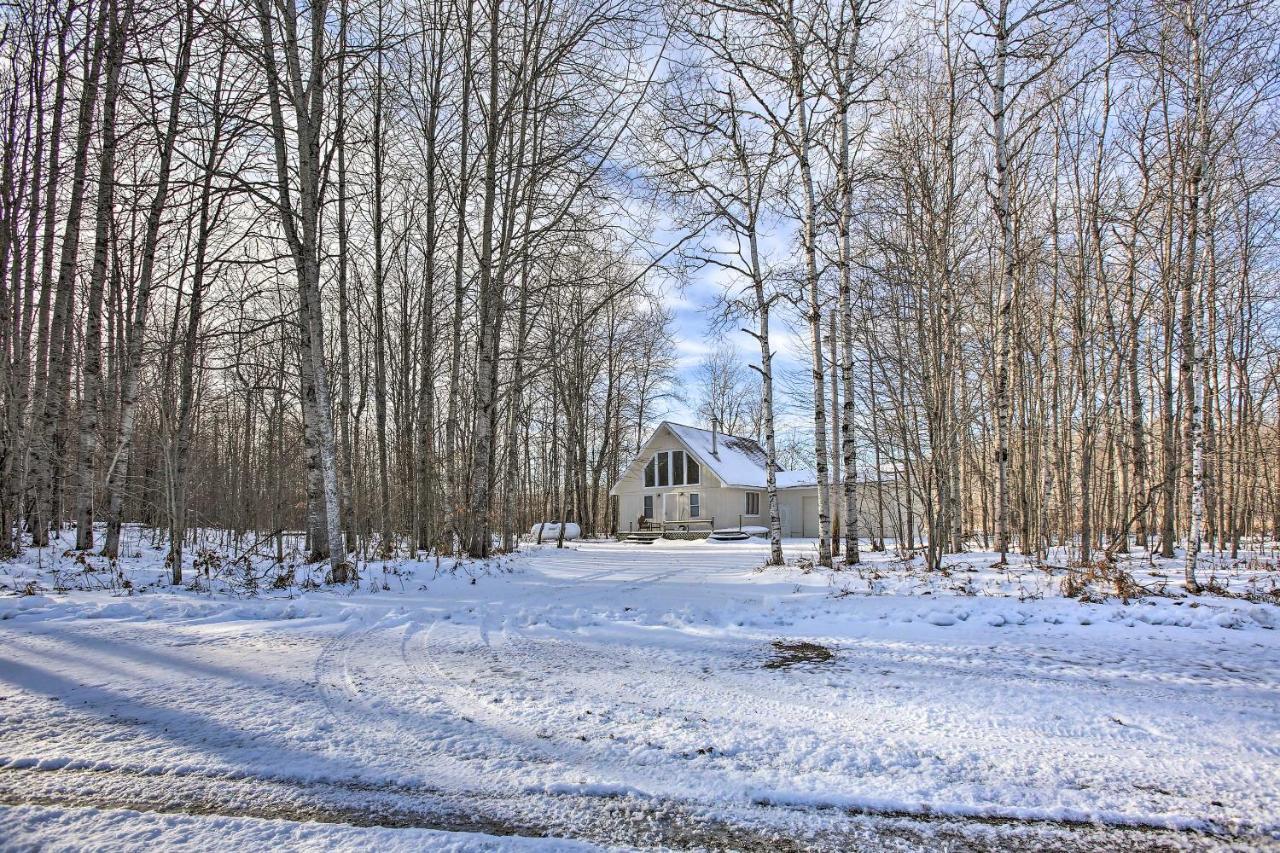 Lakes Of The North Home On Snowmobile And Atv Trail! Mancelona Exterior foto